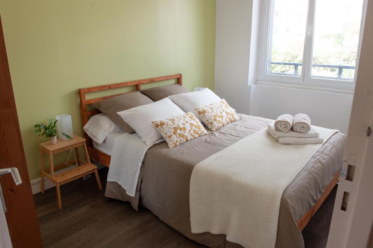 Appartement Spacieux Avec Balcon Et Parking Brest Esterno foto
