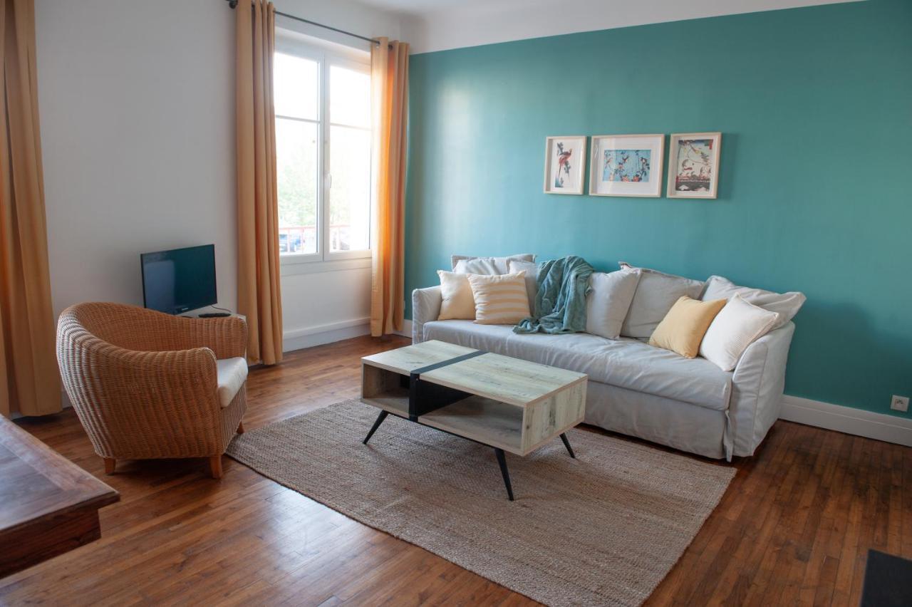Appartement Spacieux Avec Balcon Et Parking Brest Esterno foto